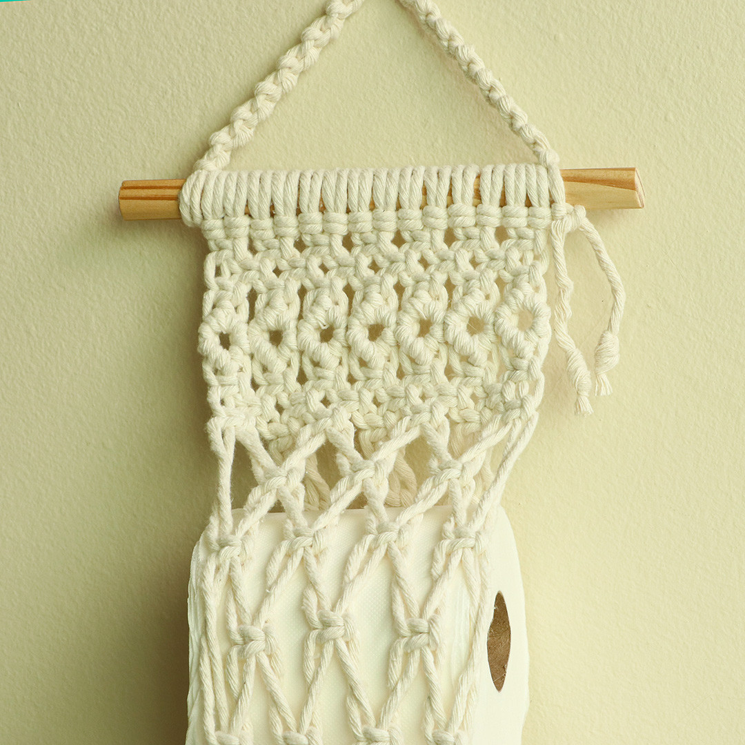 Suporte em macrame para 4 papel higienico 3.jpg