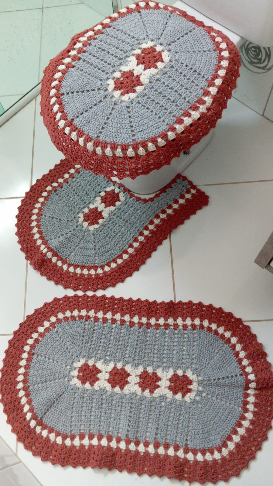 jogo de banheiro croche vermelho-feito por Biguaçu