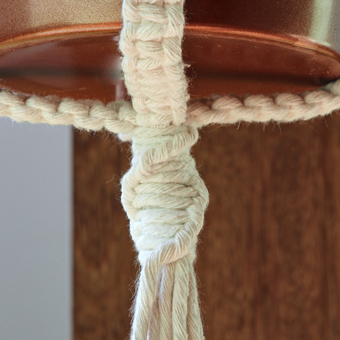 Suporte de vaso em macrame3.jpg